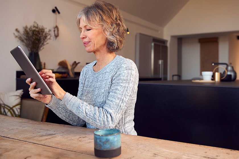 5 Ways To Monitor Your Aging Parents In An Assisted Living Home In